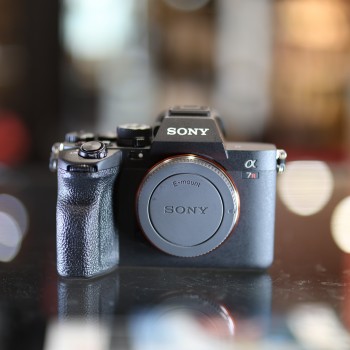 SONY APLA 7 R V